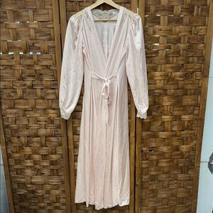Vintage Olga Elegant Pink Women's Robe